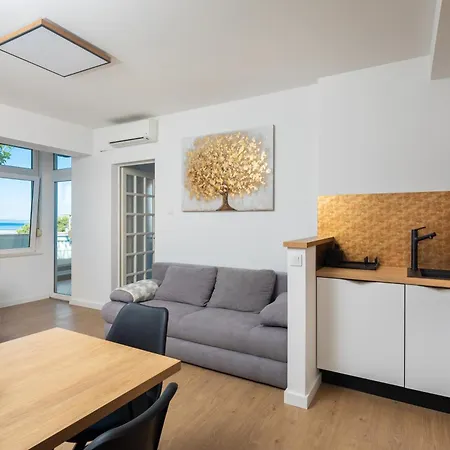 East Side Apartment Omiš Zewnętrze zdjęcie